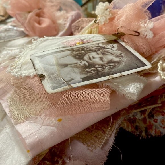 Soft Vintage Fabric Bundle, Slow Stitch, Sewing Fabric, Junk Journal Supplies - Picture 5 of 7